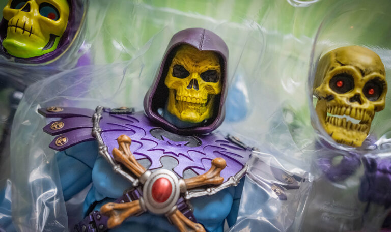 Skeletor von Mondo in der Deluxe-Version im Unboxing